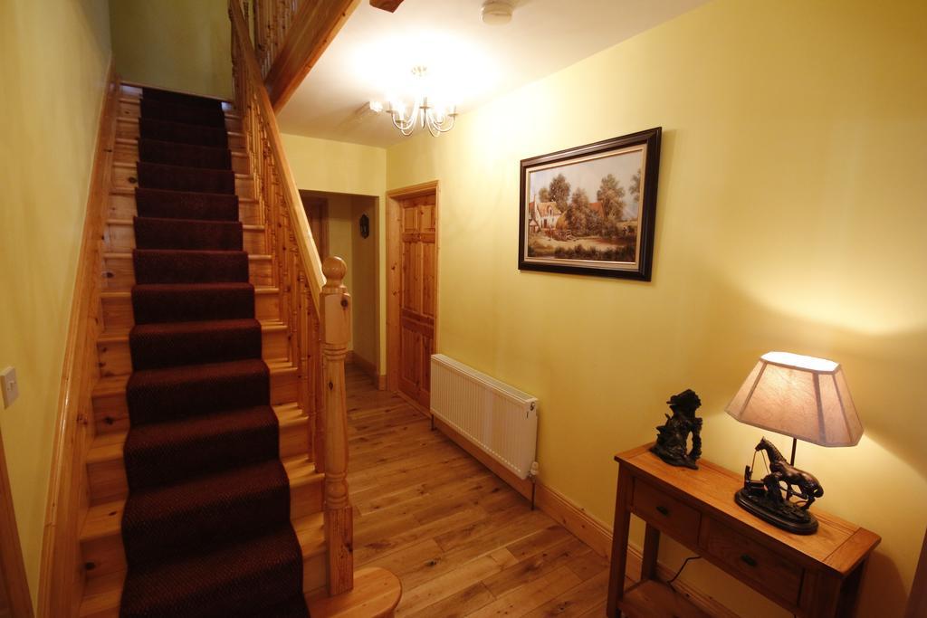 Macreddin Rock Bed & Breakfast Огрим Екстериор снимка