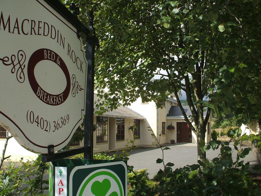 Macreddin Rock Bed & Breakfast Огрим Екстериор снимка