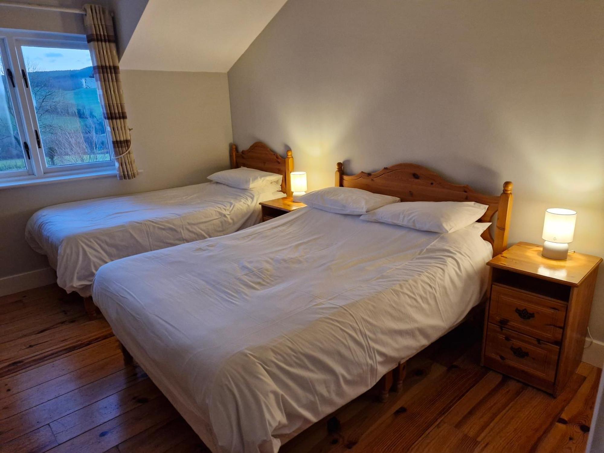 Macreddin Rock Bed & Breakfast Огрим Екстериор снимка